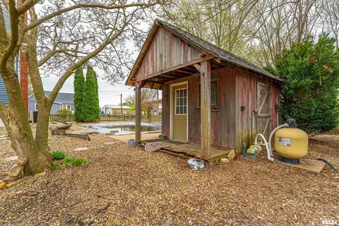 Exterior - 101 W 8th St, Delavan, IL 61734 photo 8 of 12