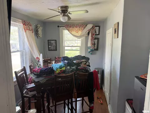 1914 S 16th St, Springfield, IL 62703 photo 3