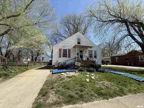 1914 S 16th St, Springfield, IL 62703