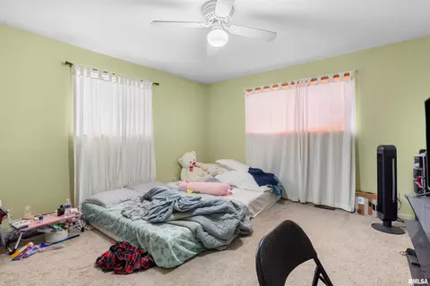 Bedroom - 2317 Grinnell Dr, Springfield, IL 62704 photo 4 of 4