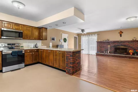 Other - 2317 Grinnell Dr, Springfield, IL 62704 photo 3 of 4