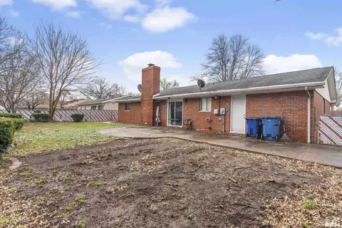 Exterior - 2317 Grinnell Dr, Springfield, IL 62704 photo 3 of 3