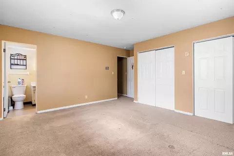 Bedroom - 2317 Grinnell Dr, Springfield, IL 62704 photo 2 of 4