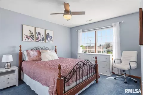 Bedroom - 3725 Indian Grass Ln, Springfield, IL 62712 photo 6 of 11