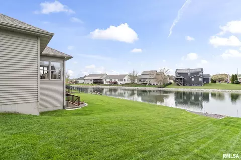 Exterior - 6421 Winterberry Ln, Springfield, IL 62712 photo 5 of 8