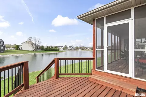 Exterior - 6421 Winterberry Ln, Springfield, IL 62712 photo 4 of 8