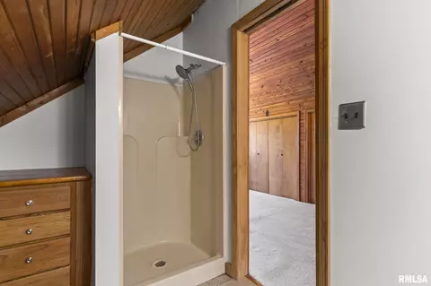 Bath - 11266 Timber View Ln, Athens, IL 62613 photo 1 of 4