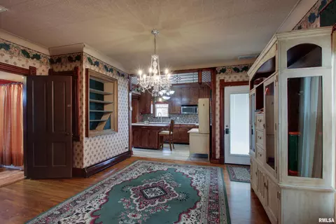 Dining - 309 W Edwards St, Payson, IL 62360 photo 1 of 2