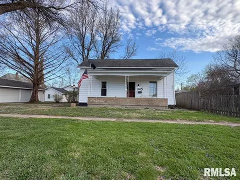 345 Louisa St, Illiopolis, IL 62539