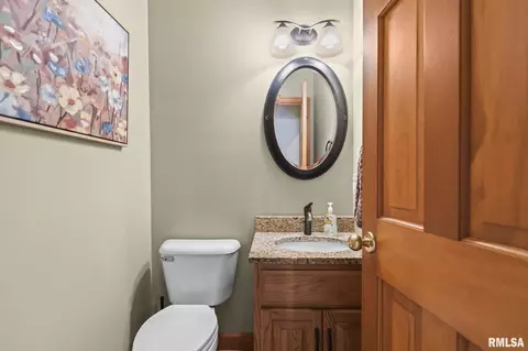 Bath - 3924 Surry Place Ln, Springfield, IL 62711 photo 1 of 4