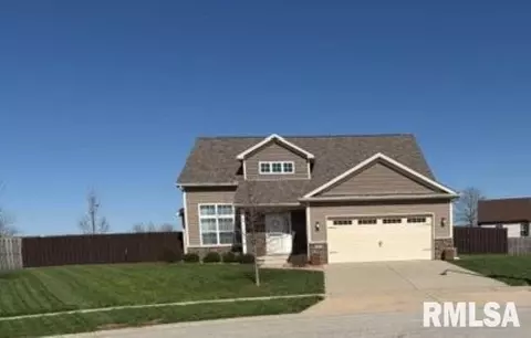 801 Kellan Dr, Chatham, IL 62629