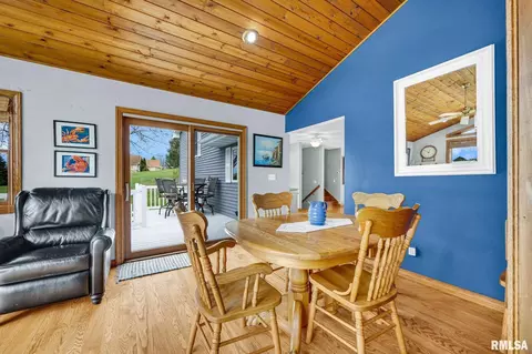 Dining - 495 Kramer Rd, Avon, IL 61415 photo 2 of 2