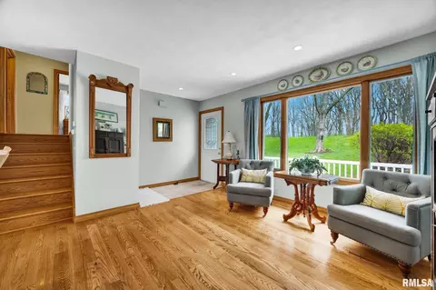 Entry Way - 495 Kramer Rd, Avon, IL 61415 photo 1 of 2