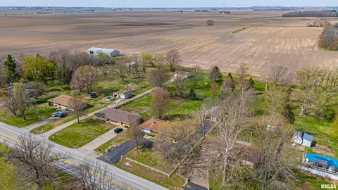 889 State Route 121, Mount Pulaski, IL 62548 photo 5