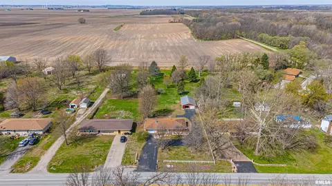 889 State Route 121, Mount Pulaski, IL 62548 photo 4