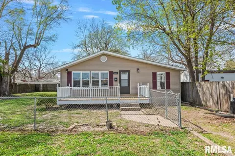 2929 S Glenwood Ave, Springfield, IL 62704