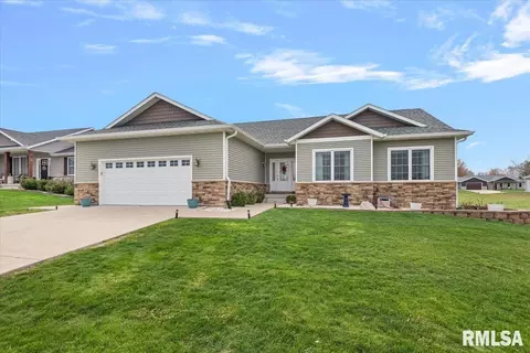 47 Plover Dr, Chatham, IL 62629