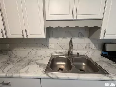 Kitchen - 3229 Enos Ave, Springfield, IL 62702 photo 2 of 2