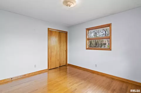 Bedroom - 14 Pinehurst Dr, Springfield, IL 62704 photo 5 of 9
