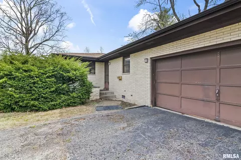 Exterior - 14 Pinehurst Dr, Springfield, IL 62704 photo 2 of 6