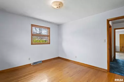 Bedroom - 14 Pinehurst Dr, Springfield, IL 62704 photo 6 of 9
