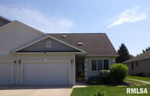 6 A Wadsworth Dr, Jacksonville, IL 62650