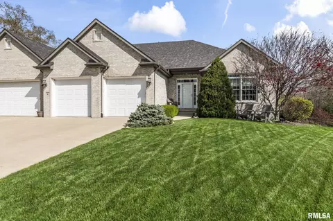 2321 Winners Cir, Springfield, IL 62702