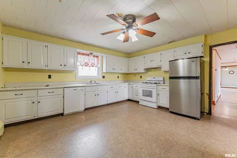 543 1500 Ave, Mount Pulaski, IL 62548 photo 10