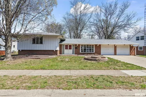 100 Andover Dr, Springfield, IL 62704