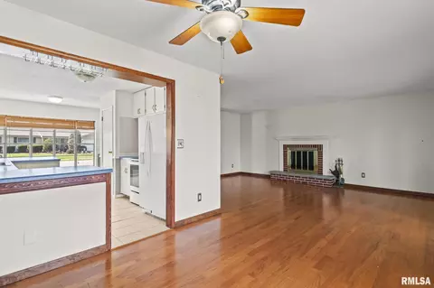 100 Andover Dr, Springfield, IL 62704 photo 10