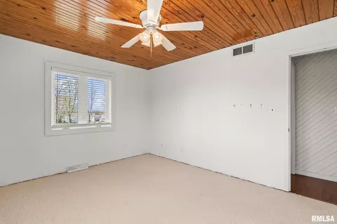 Bedroom - 2784 Hilltop Rd, Springfield, IL 62712 photo 6 of 9
