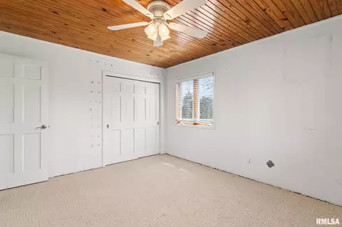Bedroom - 2784 Hilltop Rd, Springfield, IL 62712 photo 4 of 9