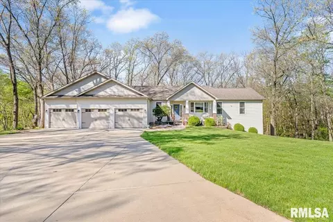 603 Loft Ln, Athens, IL 62613