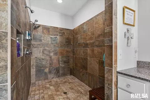 603 Loft Ln, Athens, IL 62613 photo 24