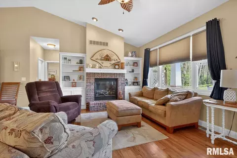 603 Loft Ln, Athens, IL 62613 photo 7