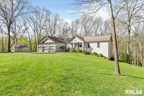 603 Loft Ln, Athens, IL 62613 photo 2