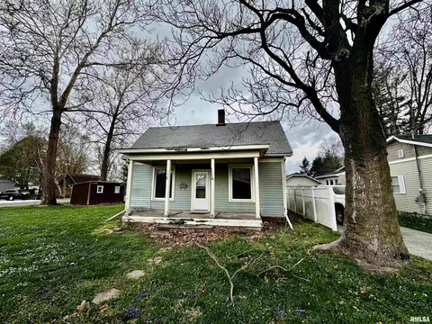 364 S Congress St, Rushville, IL 62681