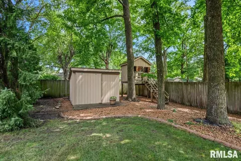 Exterior - 2223 Cardinal Dr, Springfield, IL 62704 photo 5 of 21