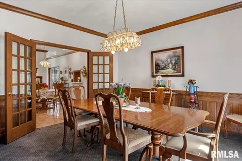 Dining - 2223 Cardinal Dr, Springfield, IL 62704 photo 5 of 9