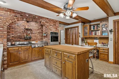 Kitchen - 2223 Cardinal Dr, Springfield, IL 62704 photo 3 of 7