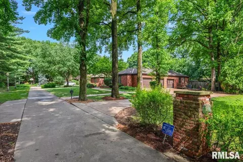 Exterior - 2223 Cardinal Dr, Springfield, IL 62704 photo 18 of 21