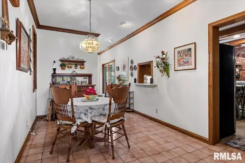 Dining - 2223 Cardinal Dr, Springfield, IL 62704 photo 1 of 9