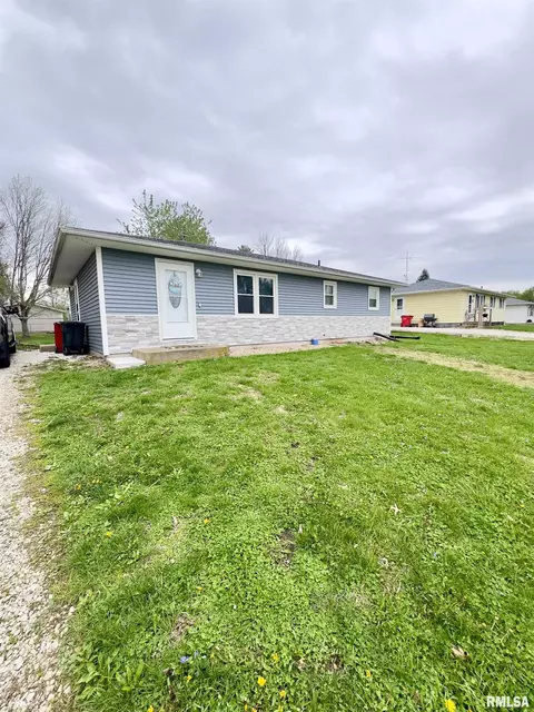 512 Magnolia St, Payson, IL 62360