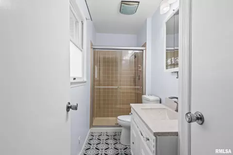 Bath - 8 Arabian Trl, Springfield, IL 62702 photo 1 of 3