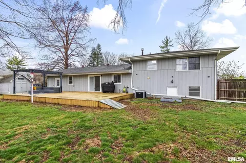 Exterior - 8 Arabian Trl, Springfield, IL 62702 photo 2 of 6