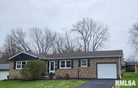 1212 Klein Ave, Galesburg, IL 61401