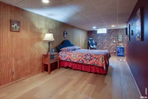 Bedroom - 5297 Apache Pass, Quincy, IL 62305 photo 7 of 8