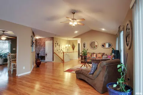 Other - 5297 Apache Pass, Quincy, IL 62305 photo 3 of 7