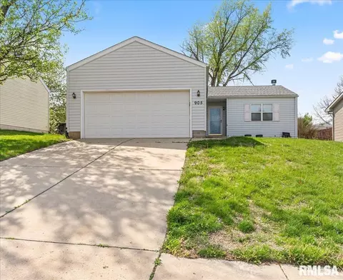 Exterior - 905 Helene St, Springfield, IL 62702 photo 2 of 4