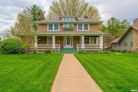 531 N Union St, Lincoln, IL 62656